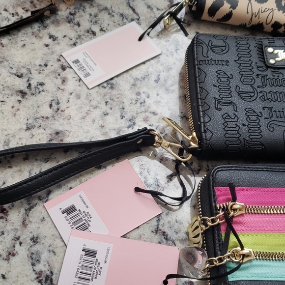 Wristlet - Picture 3 of 3